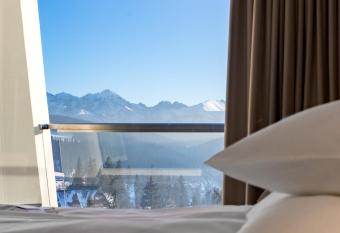 Hotel HARNA   dla doros  ych z widokiem na Tatry has Balcony rooms