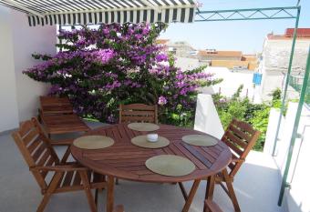 Sara Apartments Baska Voda has Balcony rooms