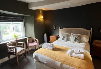 The Kings Arms allows 18 year olds to book a room