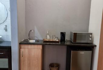 Guesthouse Serenity has rooms with a private hot tub