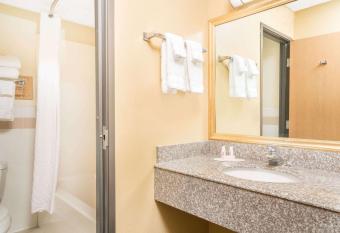 Baymont Inn & Suites Kasson Rochester Area allows 18 year olds to book a room