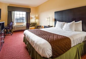 Best Western Texas City I-45 has rooms with a private hot tub