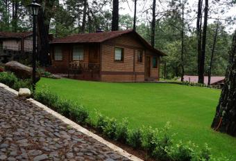 Rinc  n del Bosque has Balcony rooms