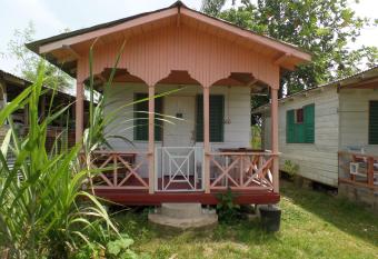 Jah B s Cottages on Beach Road-Negril has Smoking/Balcony rooms