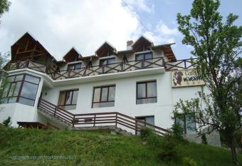 Pensiunea Cabana Veverita Valea Doftanei has Balcony rooms