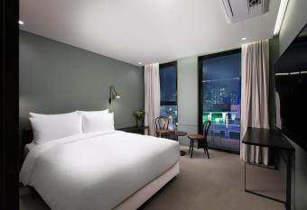 Park Marine Hotel allows 18 year olds to book a room