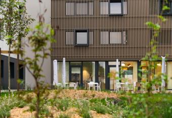 Hotel Enight allows 18 year olds to book a room