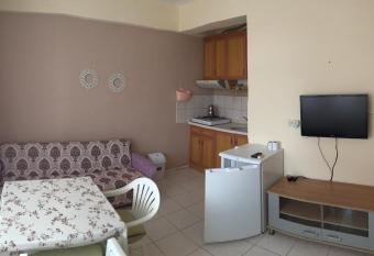   ZNUR APART OTEL has Balcony rooms