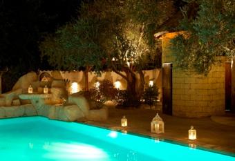 Cleopatra Hotel allows 18 year olds to book a room