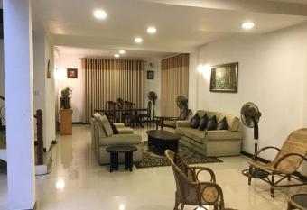 Avondale Colombo has Balcony rooms