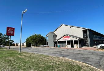 Econo Lodge Inn & Suites has Smoking rooms