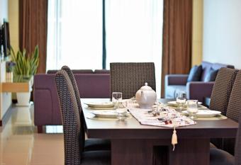 Bernard Holiday Home 2 @ Boulevard Imperial Suite Kuching has Balcony rooms