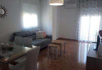 Alojamientos Tur  sticos La Palmera allows 18 year olds to book a room