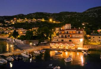 Porto Romantico 1 has Balcony rooms