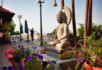 Brightland Resort & Spa has rooms with a private hot tub