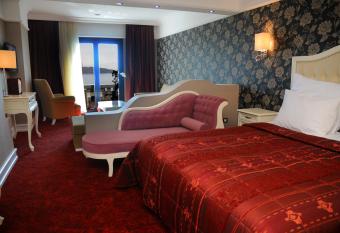 Paradise Island Hotel has Balcony rooms