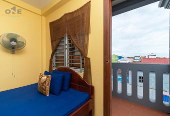 Aunty s House & Uncle s House allows 18 year olds to book a room