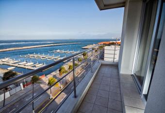 Balaju Hotel & Suites has Balcony rooms