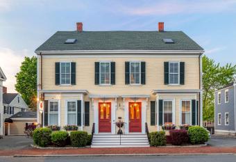 Essex Street Inn and Suites Ascend Hotel Collection allows 18 year olds to book a room