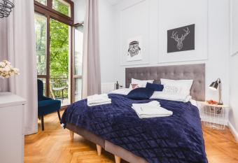 The Old Town View has Balcony rooms