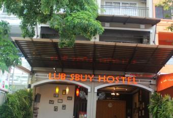 Lub Sbuy Hostel allows 18 year olds to book a room