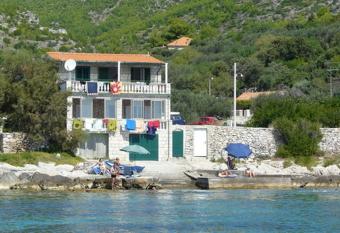 Apartments by the sea Prizba, Korcula - 14940 has Balcony rooms