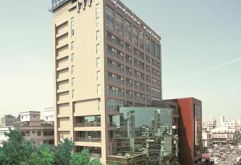 Kavalan Hotel allows 18 year olds to book a room