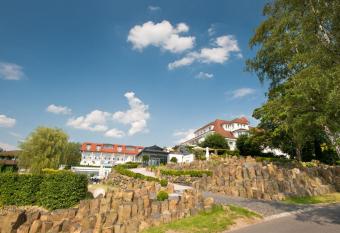 Hotel Heinz allows 18 year olds to book a room