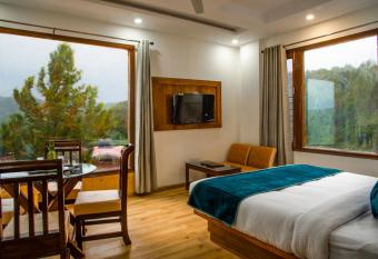 Jade Vine Resort allows 18 year olds to book a room