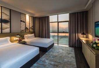 Boudl Al Corniche allows 18 year olds to book a room