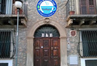 Casalbergo700 has Balcony rooms