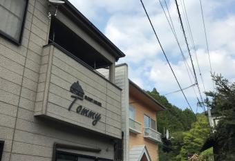 Koyasan Guest House Tommy allows 18 year olds to book a room