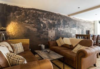 The Pennington Hotel allows 18 year olds to book a room