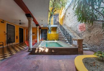 Hotel Santiago allows 18 year olds to book a room