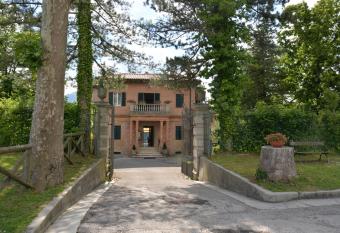 Villa delle Rose - Hotel Paradiso has Balcony rooms