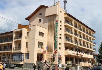 Hotel Ciucas has Balcony rooms