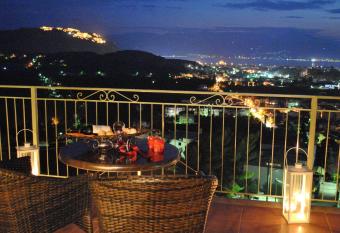 Iliothea allows 18 year olds to book a room