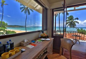 Thaproban Beach House has Balcony rooms