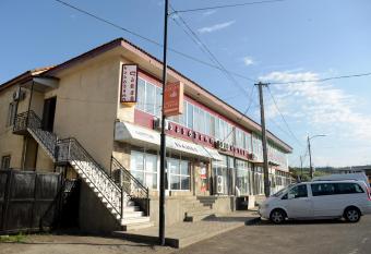 Hotel Like allows 18 year olds to book a room