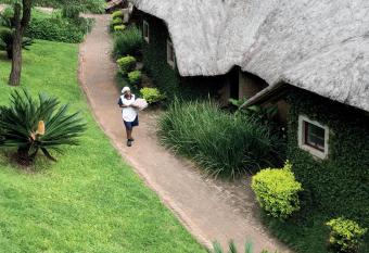 Hippo Hollow Country Estate has Balcony rooms