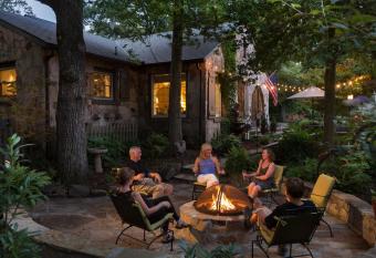 Chanticleer Inn Bed & Breakfast has Balcony rooms