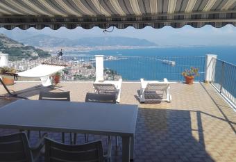 La Prua has Balcony rooms