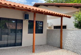 Casa Geminada em Zimbros has Balcony rooms