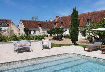 La Ferme Blanche allows 18 year olds to book a room