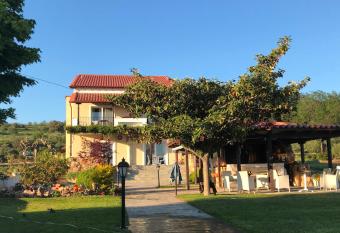 Agnanti has Balcony rooms