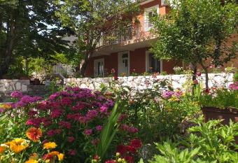 Apartman Vesna has Balcony rooms