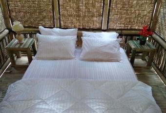 Javana Homestay allows 18 year olds to book a room