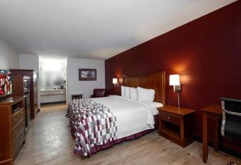 Red Roof Inn Dothan allows 18 year olds to book a room