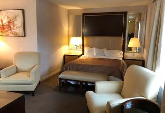 Cardinal Court Motel allows 18 year olds to book a room