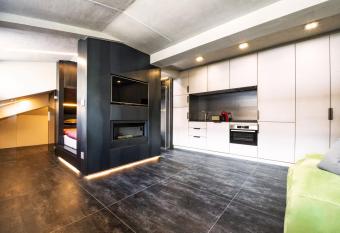 Loft on 1236 allows 18 year olds to book a room